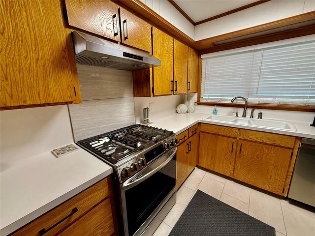 922 Hector Avenue, Pasadena, TX 77502