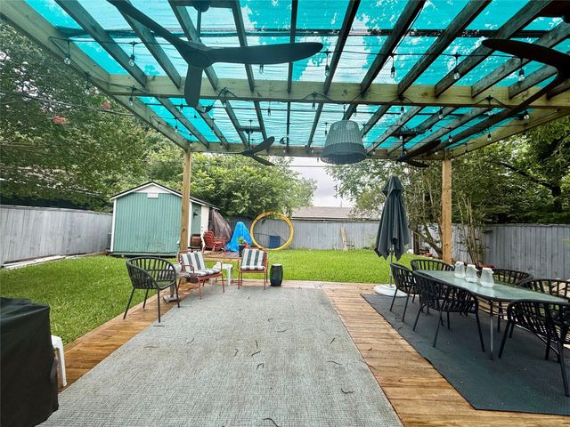 922 Hector Avenue, Pasadena, TX 77502