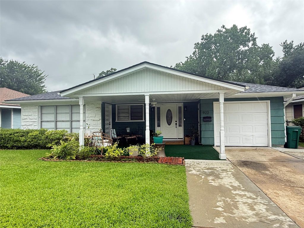 922 Hector Avenue, Pasadena, TX 77502