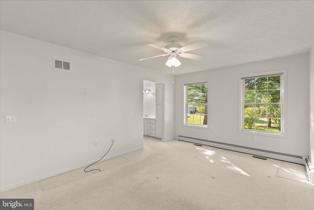 175 HILLSIDE DR, East Berlin, PA 17316