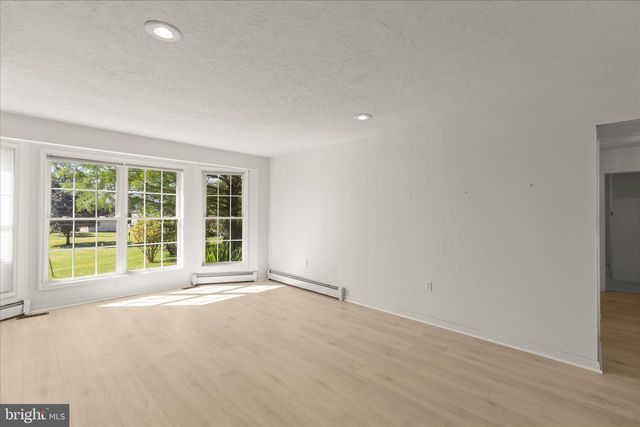 175 HILLSIDE DR, East Berlin, PA 17316