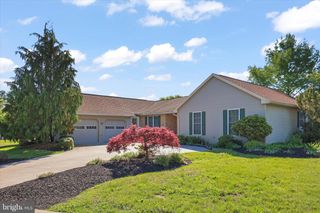 175 HILLSIDE DR, East Berlin, PA 17316
