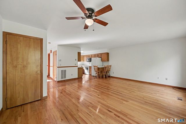 83 Columbus Place A, Stamford, CT 06907