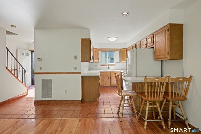 83 Columbus Place A, Stamford, CT 06907