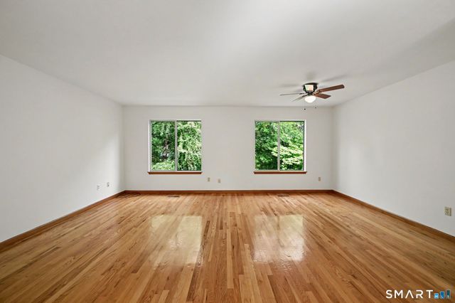 83 Columbus Place A, Stamford, CT 06907