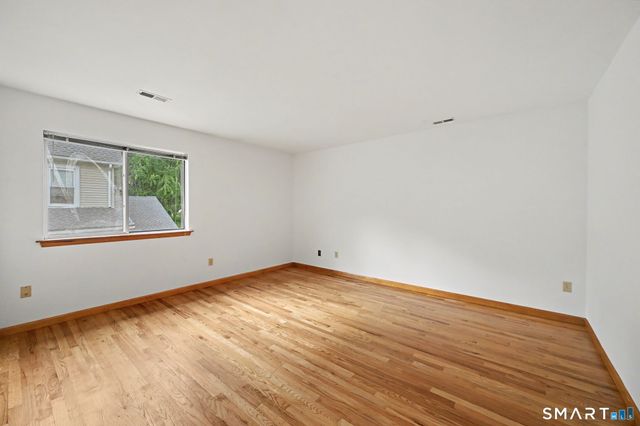 83 Columbus Place A, Stamford, CT 06907