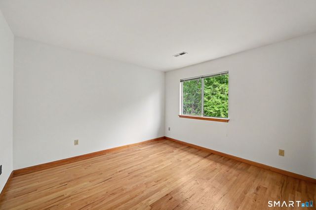 83 Columbus Place A, Stamford, CT 06907