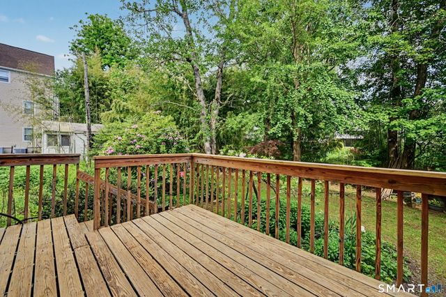 83 Columbus Place A, Stamford, CT 06907