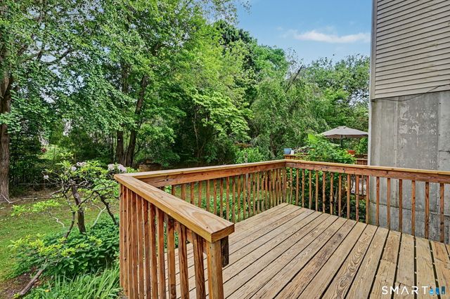 83 Columbus Place A, Stamford, CT 06907