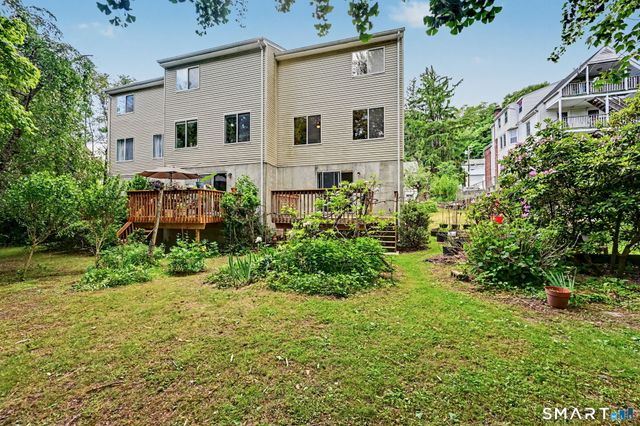83 Columbus Place A, Stamford, CT 06907