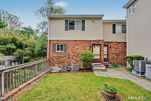 83 Columbus Place A, Stamford, CT 06907