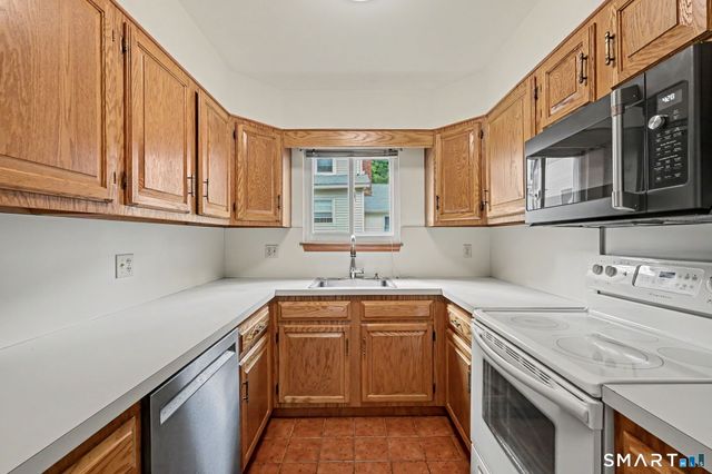 83 Columbus Place A, Stamford, CT 06907