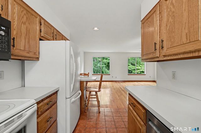 83 Columbus Place A, Stamford, CT 06907