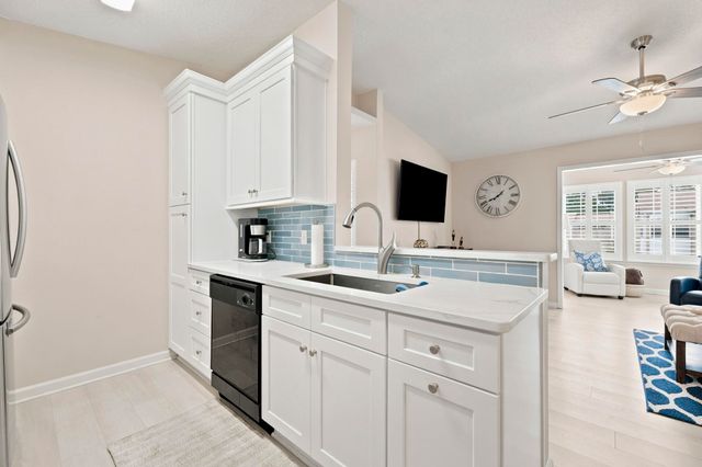 140 Spanish Oak Ct Apt I, Surfside Beach, SC 29575
