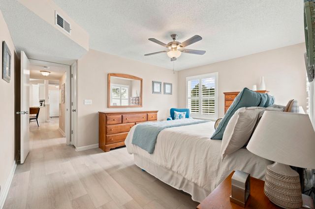 140 Spanish Oak Ct Apt I, Surfside Beach, SC 29575