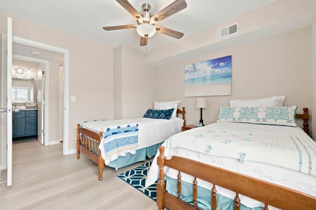 140 Spanish Oak Ct Apt I, Surfside Beach, SC 29575