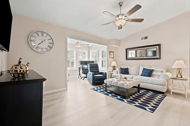 140 Spanish Oak Ct Apt I, Surfside Beach, SC 29575