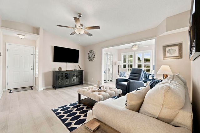 140 Spanish Oak Ct Apt I, Surfside Beach, SC 29575
