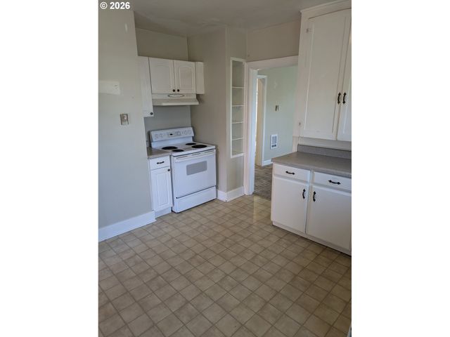 2715 GRANT St, Vancouver, WA 98660