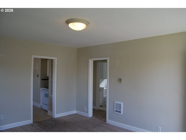 2715 GRANT St, Vancouver, WA 98660