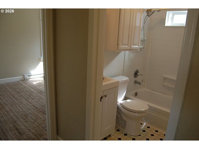 2715 GRANT St, Vancouver, WA 98660