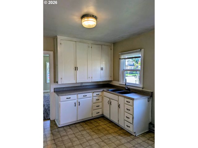 2715 GRANT St, Vancouver, WA 98660