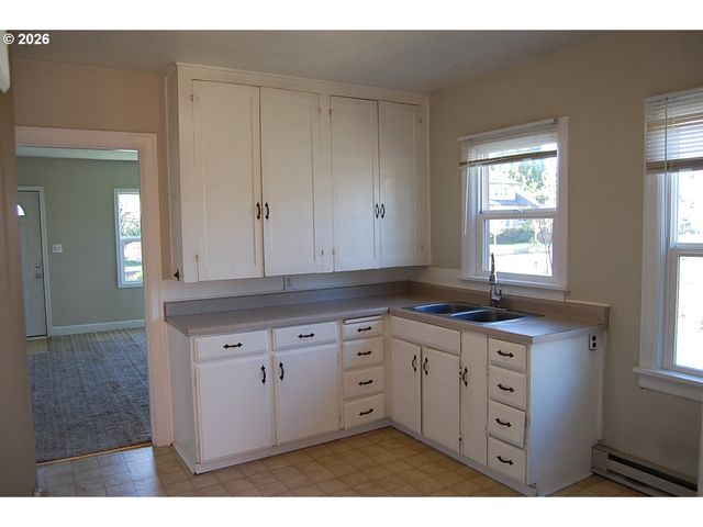 2715 GRANT St, Vancouver, WA 98660