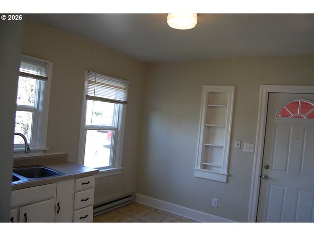 2715 GRANT St, Vancouver, WA 98660