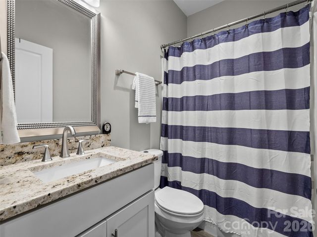 76 S Anvil Avenue, Hendersonville, NC 28792