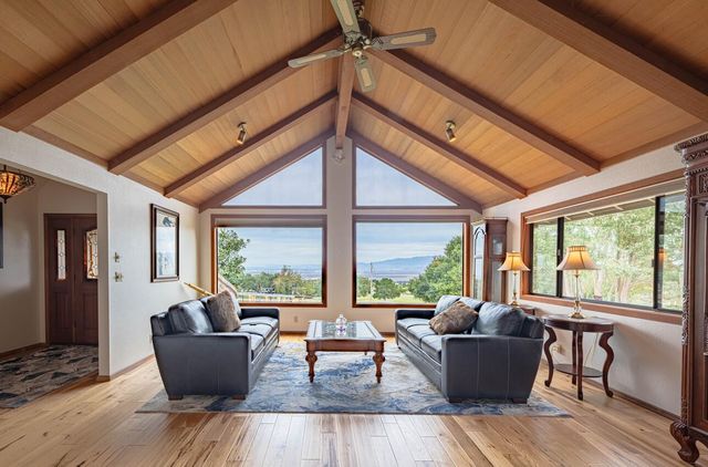 310 Mesa Road, Salinas, CA 93908