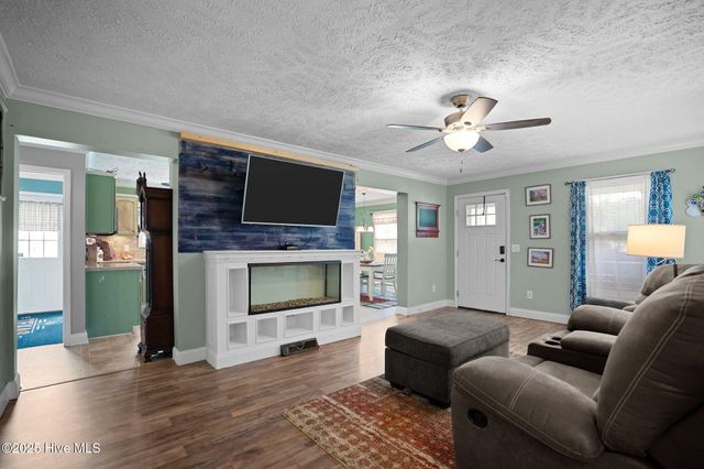 710 Ridgecrest Lane, Rocky Point, NC 28457