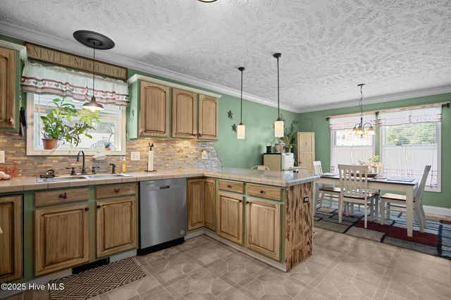 710 Ridgecrest Lane, Rocky Point, NC 28457