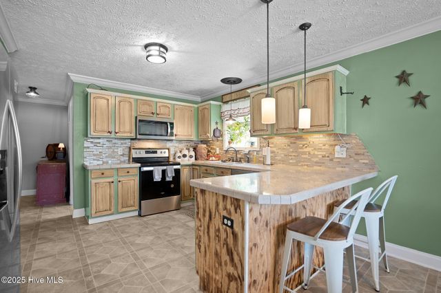 710 Ridgecrest Lane, Rocky Point, NC 28457