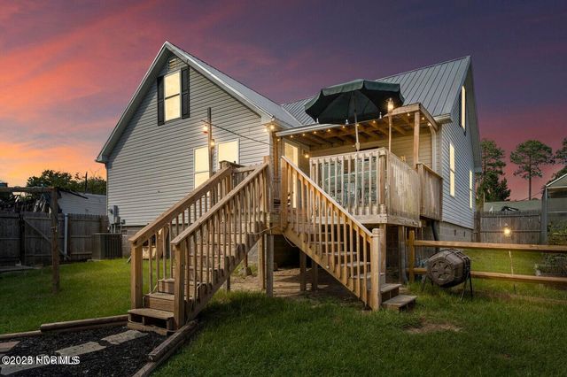 710 Ridgecrest Lane, Rocky Point, NC 28457