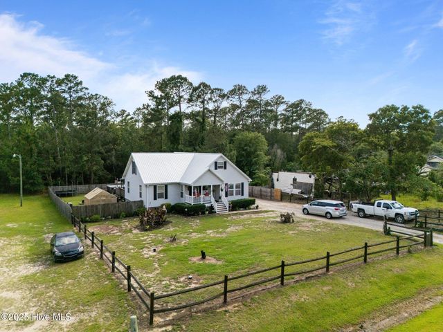 710 Ridgecrest Lane, Rocky Point, NC 28457