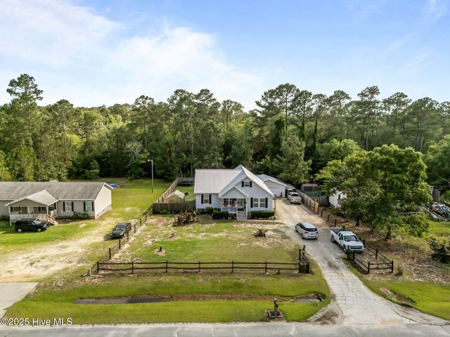 710 Ridgecrest Lane, Rocky Point, NC 28457