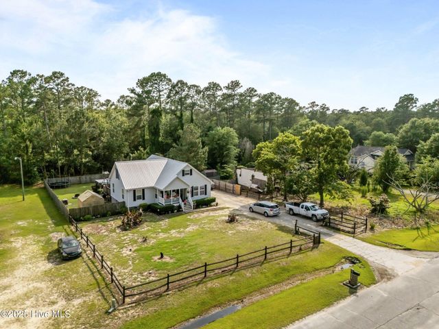 710 Ridgecrest Lane, Rocky Point, NC 28457