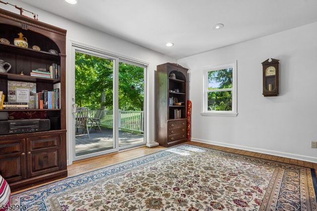 4 Kensington Rd, Madison Boro, NJ 07940