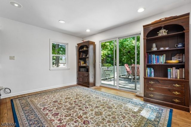 4 Kensington Rd, Madison Boro, NJ 07940