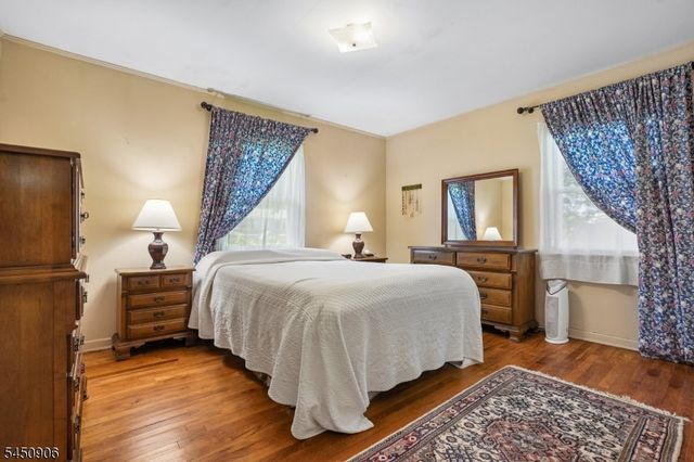 4 Kensington Rd, Madison Boro, NJ 07940