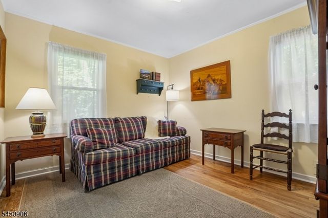 4 Kensington Rd, Madison Boro, NJ 07940
