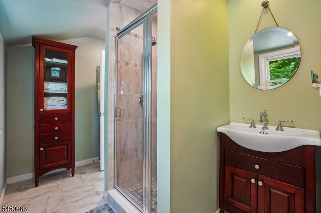4 Kensington Rd, Madison Boro, NJ 07940
