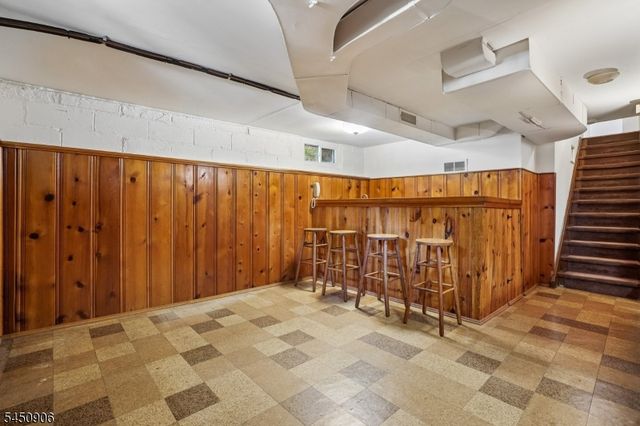4 Kensington Rd, Madison Boro, NJ 07940