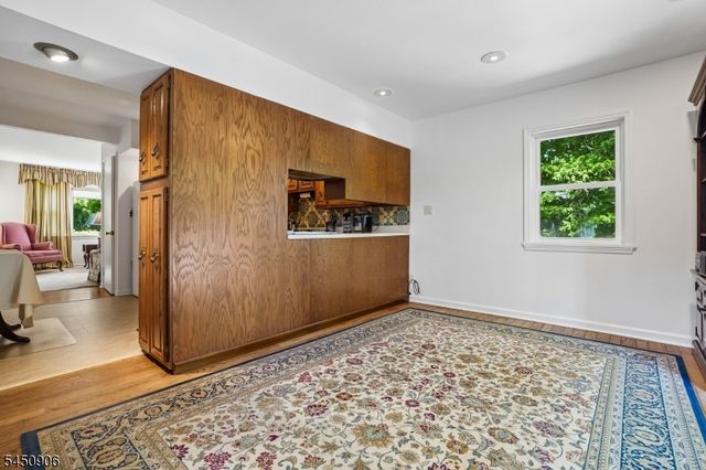 4 Kensington Rd, Madison Boro, NJ 07940