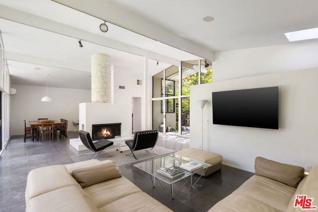 30611 Las Estrellas Drive, Malibu, CA 90265