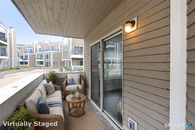 21 Harbour Close A-21, New Haven, CT 06405