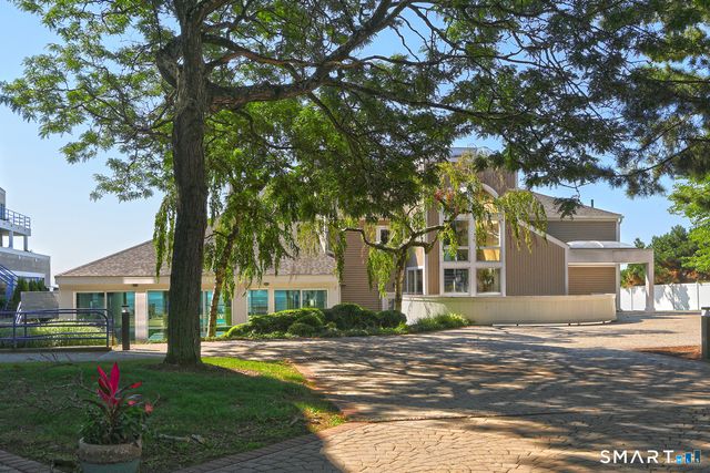 21 Harbour Close A-21, New Haven, CT 06405