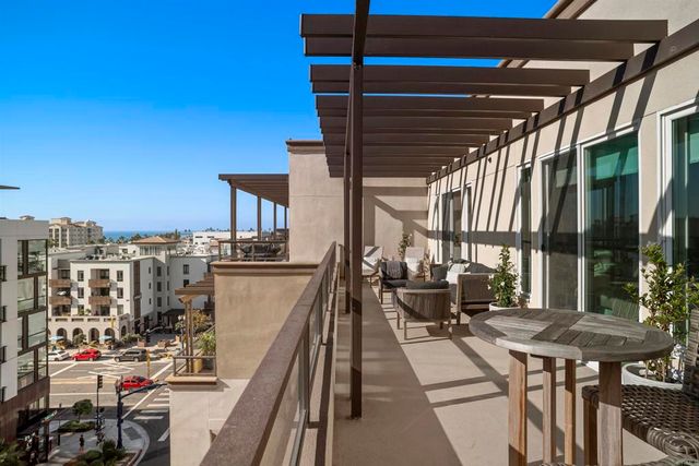 301 Mission Avenue 605, Oceanside, CA 92054