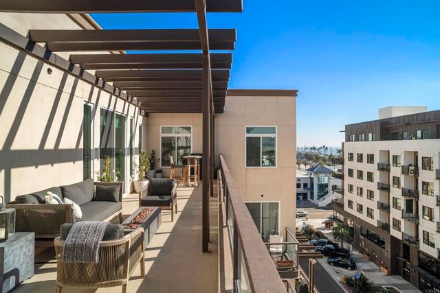 301 Mission Avenue 605, Oceanside, CA 92054
