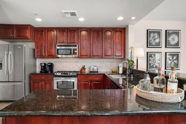 301 Mission Avenue 605, Oceanside, CA 92054
